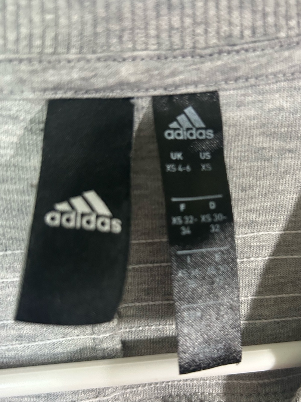 Adidas Wrapped 3-Stripes sweatshirt Slightly cropped Size XS Gray White Pockets - Picture 7 of 12